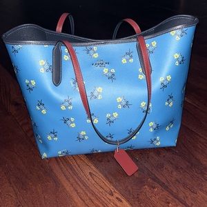 Coach City Tote With Floral Bow Print